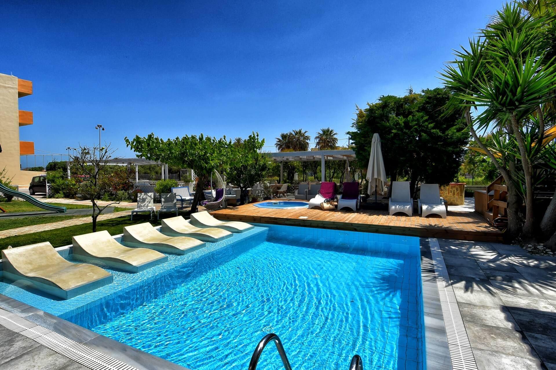 Georgia's Garden Hotel